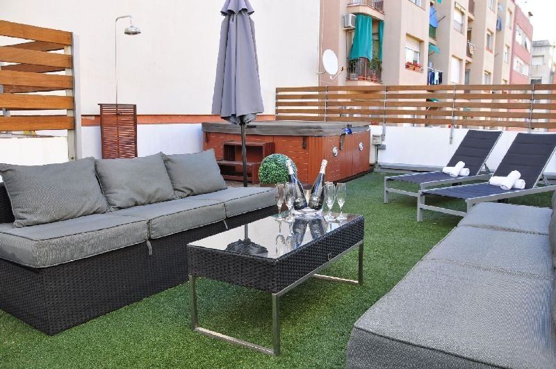 Mh Apartments Sant Pau Barcelona Exteriör bild