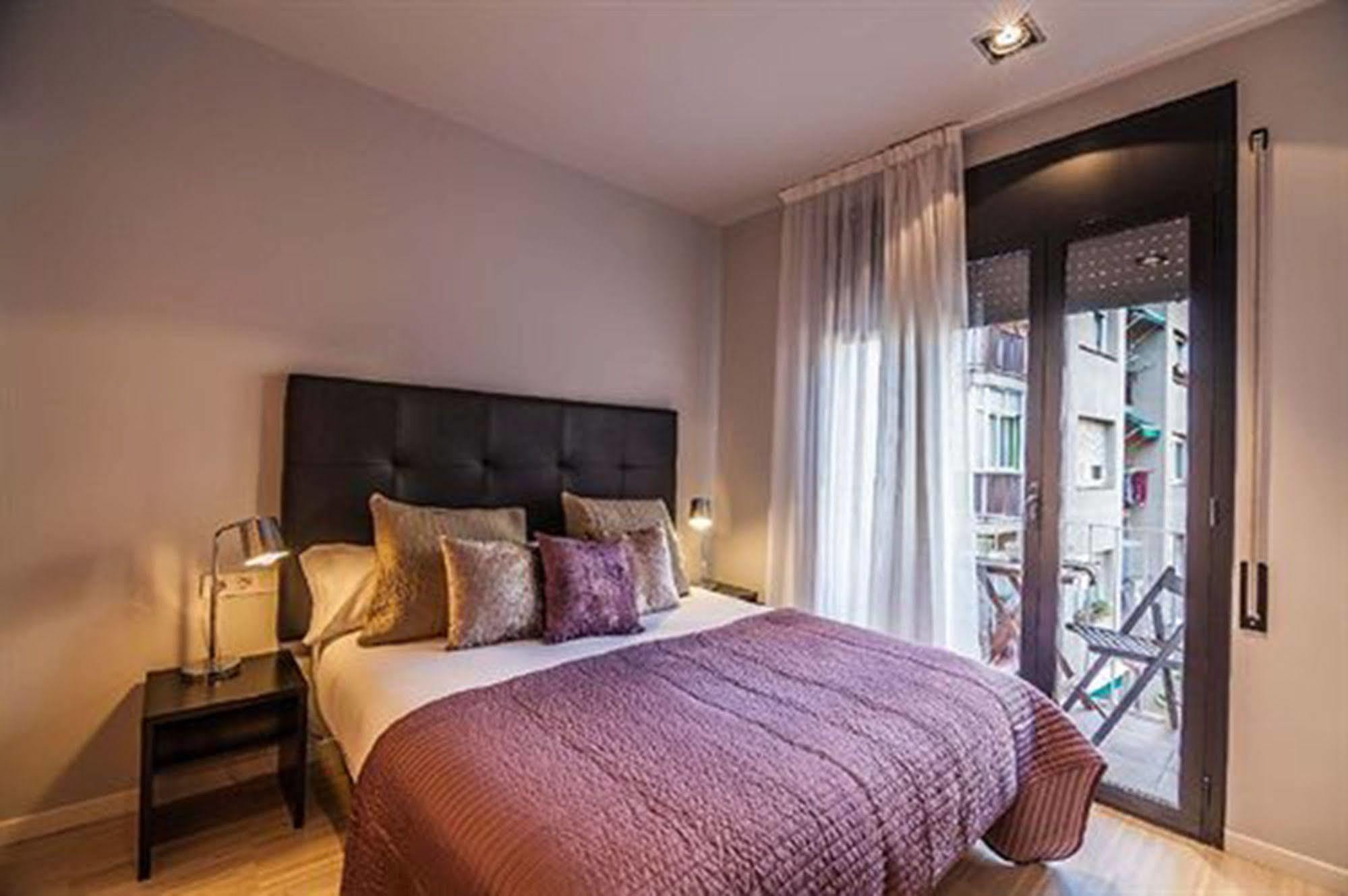 Mh Apartments Sant Pau Barcelona Exteriör bild