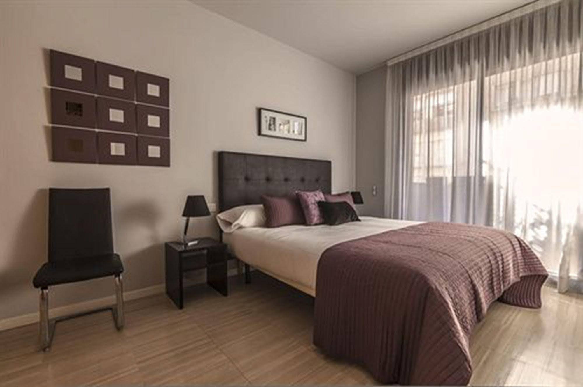 Mh Apartments Sant Pau Barcelona Exteriör bild