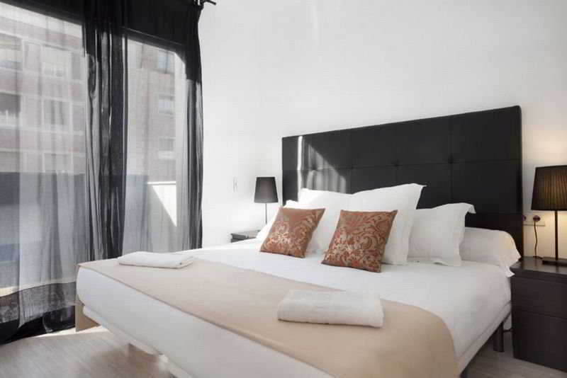 Mh Apartments Sant Pau Barcelona Exteriör bild