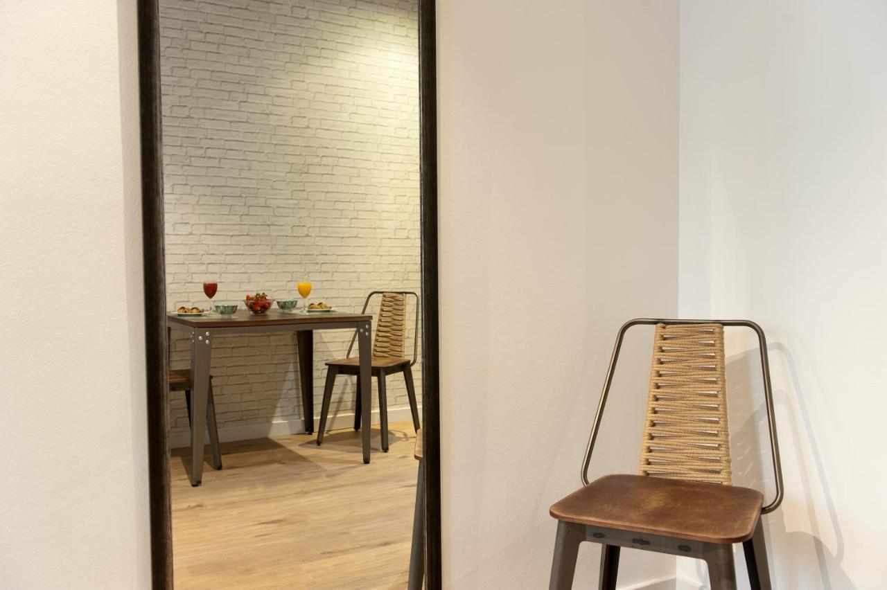 Mh Apartments Sant Pau Barcelona Exteriör bild